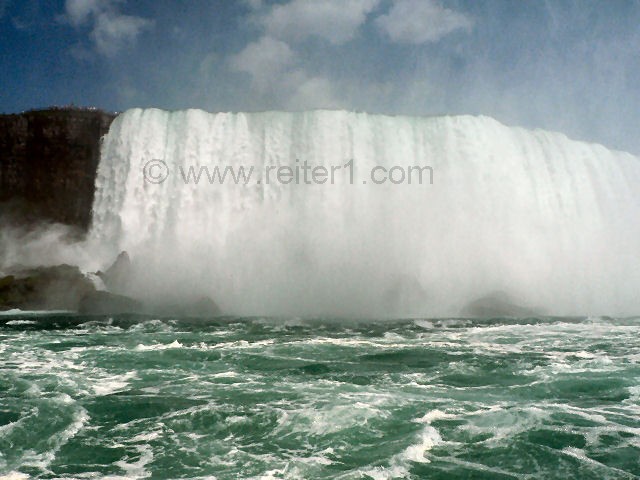 Niagara Horseshoe Falls Maid of the Mist